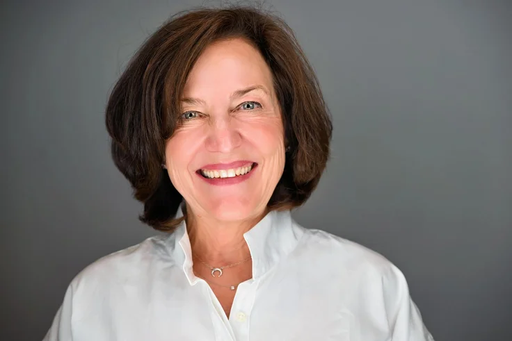 Desiree Grace-headshot