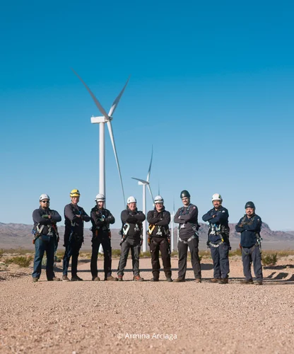 Mersen wind generator maintenance team in a wind farm field